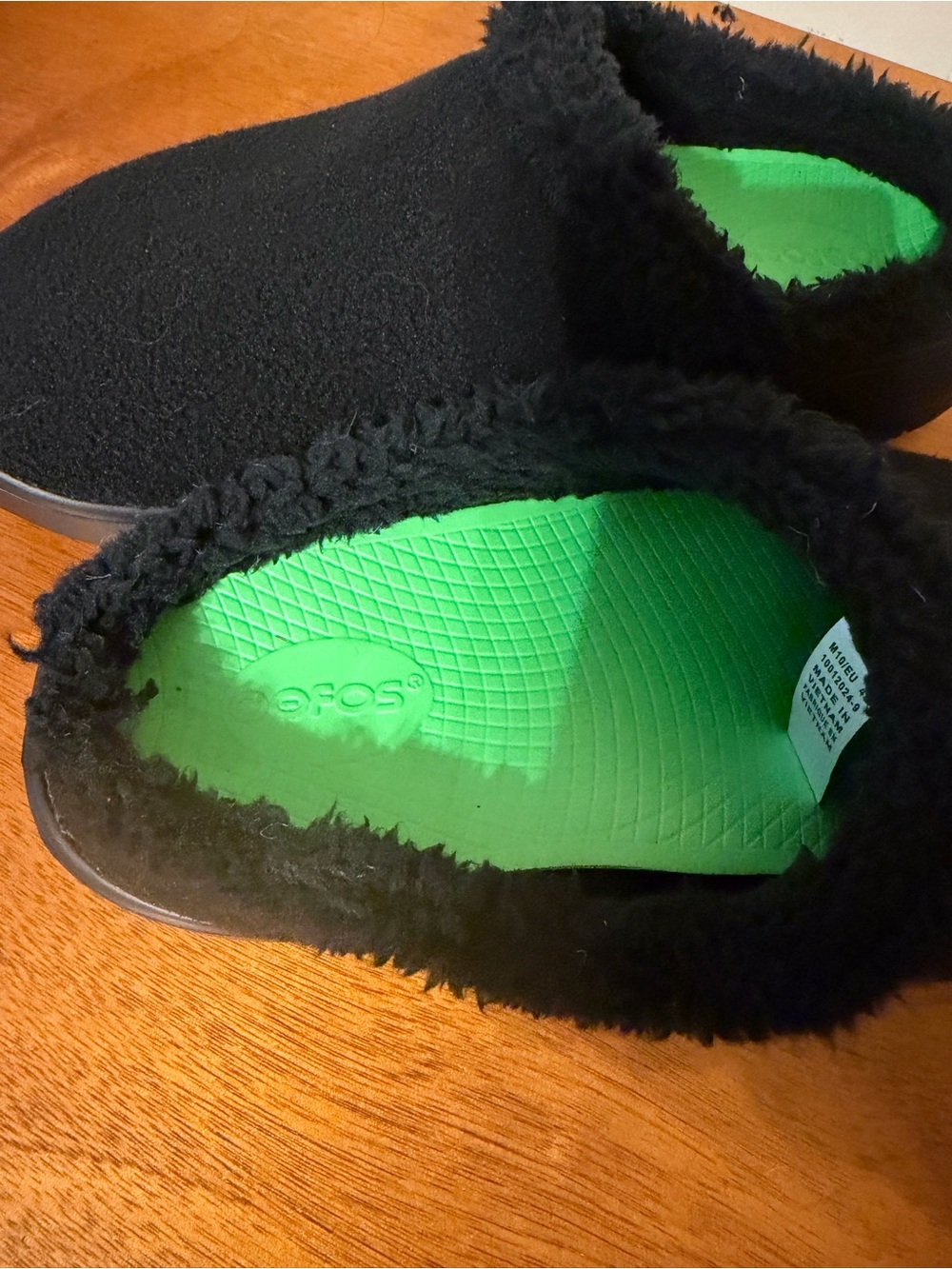 OOFOS Black Fuzzy Slip-On Clog with Neon Green Footbed